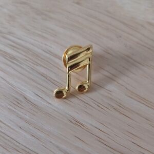 Gold Musical Note Pin